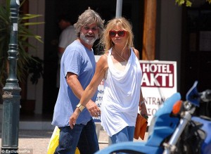 Kurt Russell & Goldie Hawn @Skiathos